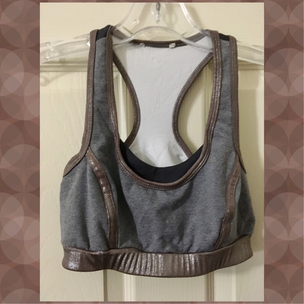 ❤️New without tags Bebe Sports bra❤️